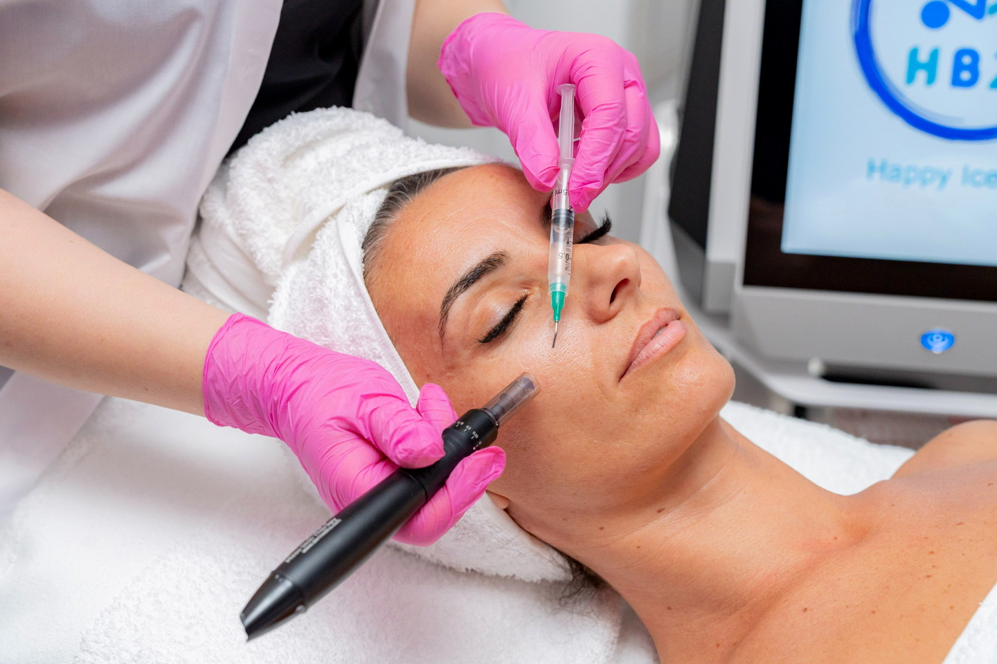 Microneedling cu cocktail de mezoterapie personalizat Anti-Aging Ploiești MBM STUDIO